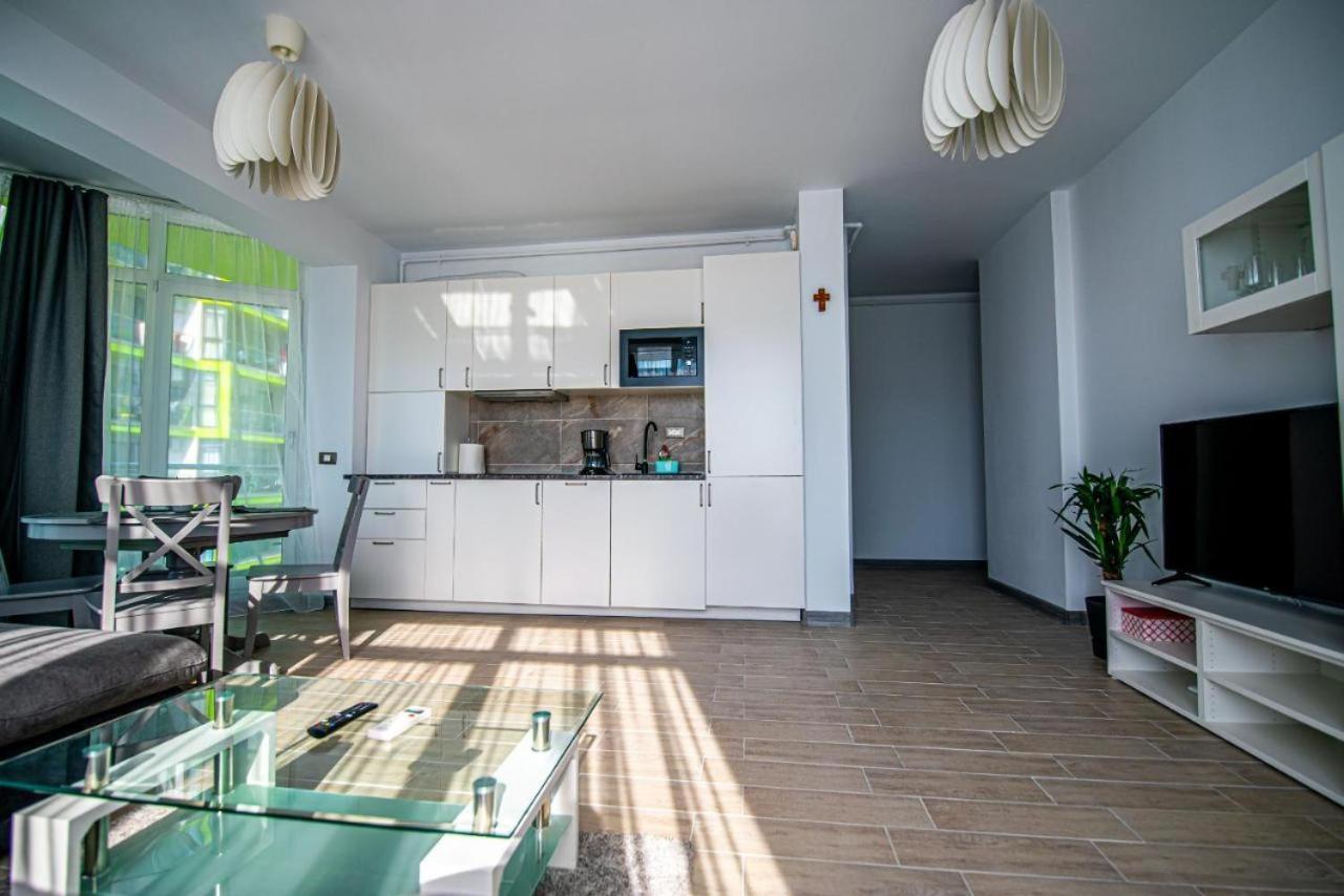 Apartament Katrina - Alezzi Beach - Sea View Năvodari Exteriér fotografie